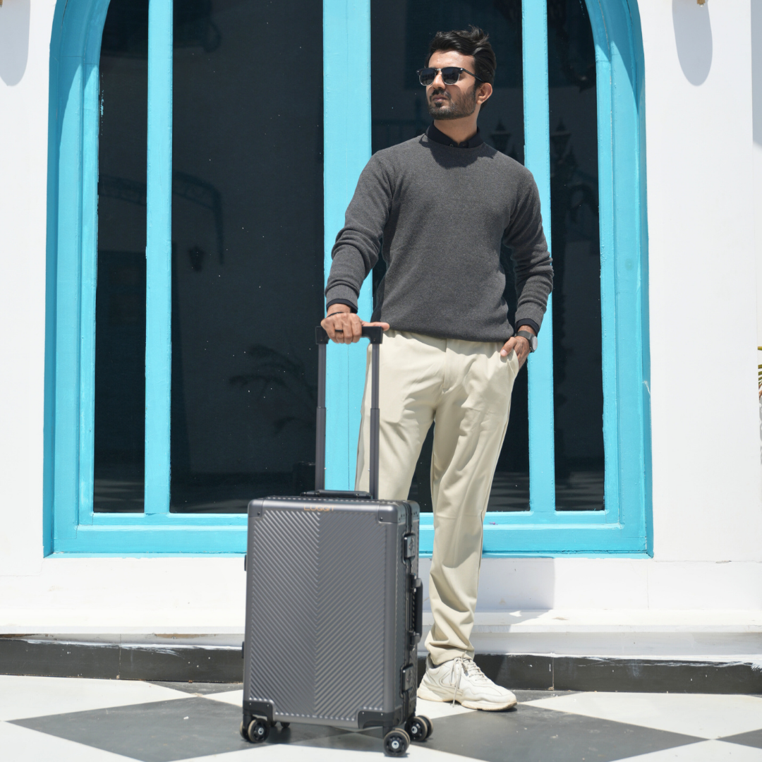 LUGGIT - Sovereign Circle Full Aluminium Trolley -Cabin Luggage-Black