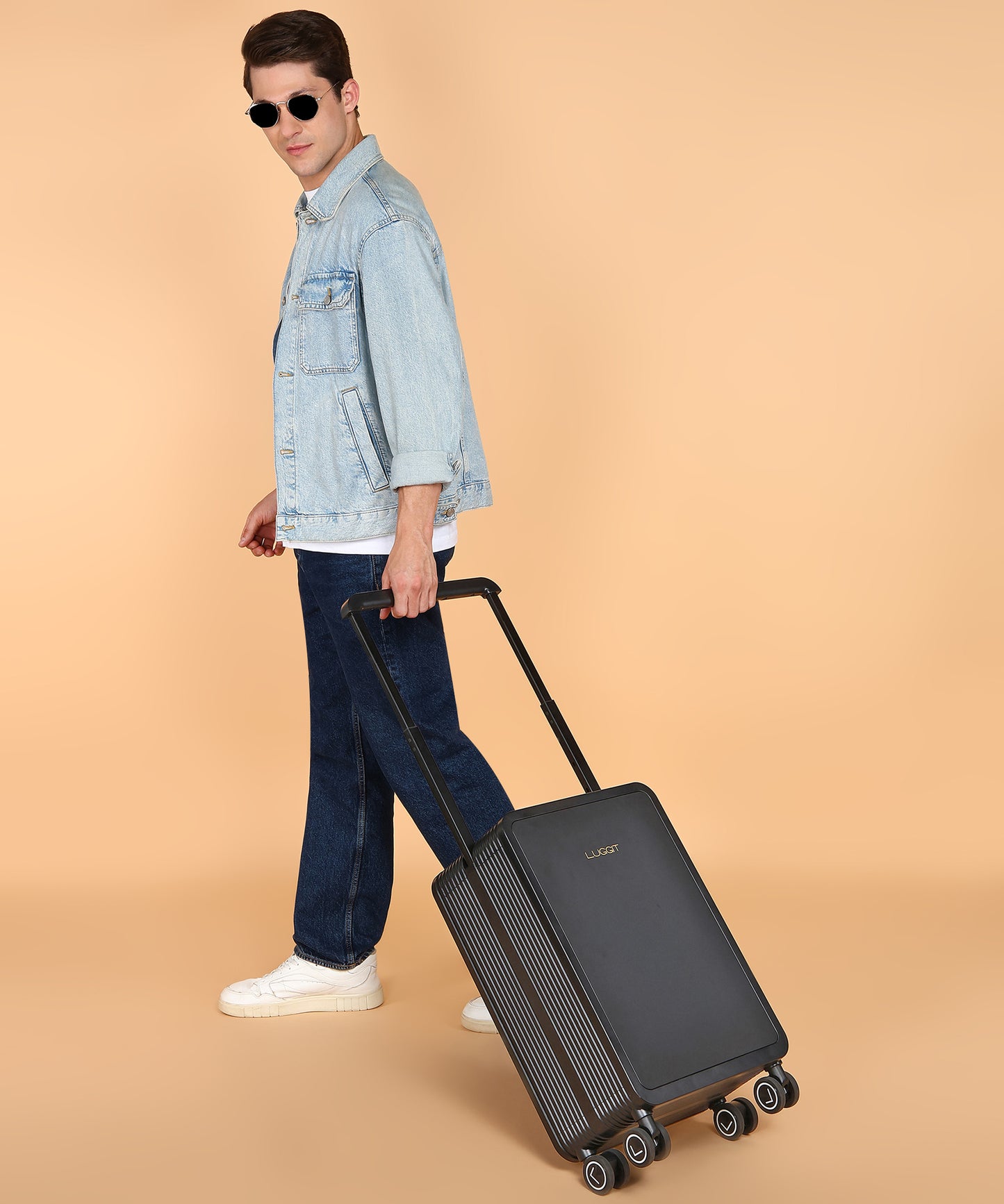 LUGGIT Premium Executive 20-Inch Cabin Luggage – Sleek Grey Premium Suitcase