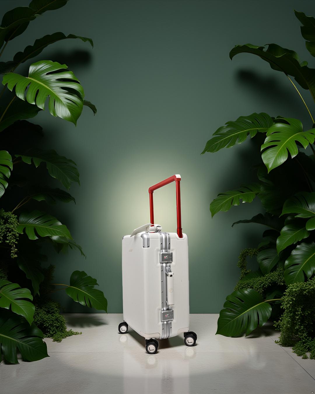 LUGGIT - Luxury - White -20" cabin Luggage
