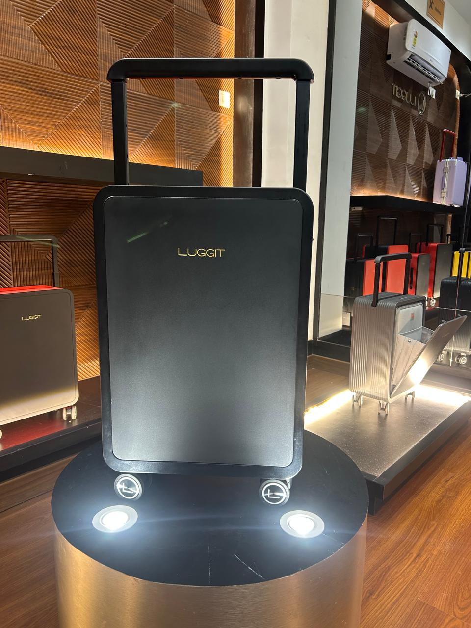 LUGGIT - Premium Executive-Black-20" Cabin Travel bag