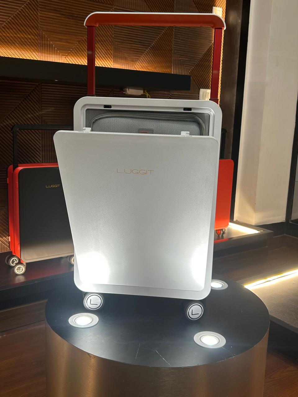 LUGGIT - Premium Executive-White -20" Cabin Trolley bag