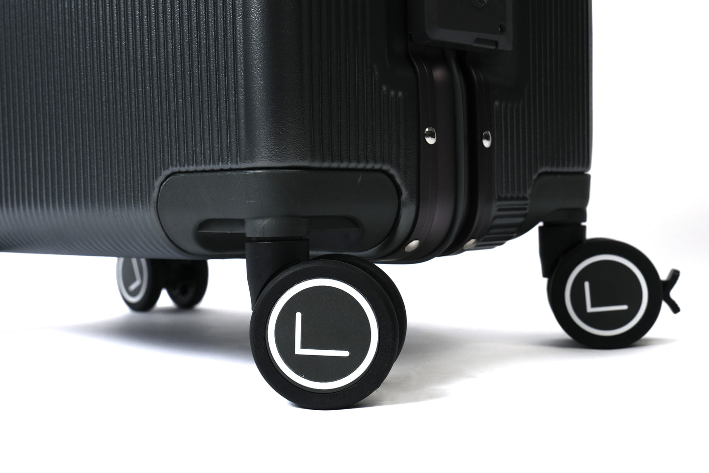 LUGGIT - Luxury -Grey -20"+ 24" Combo -Set of 2-Pc