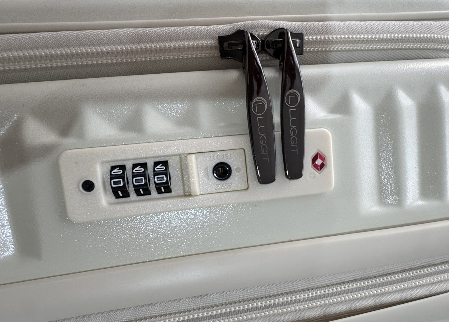 LUGGIT SFO 2.0 Premium Trolley Bag ,SmartView Wide Opening Design,TSA Lock, Polycarbonate Hard Shell, Cream White