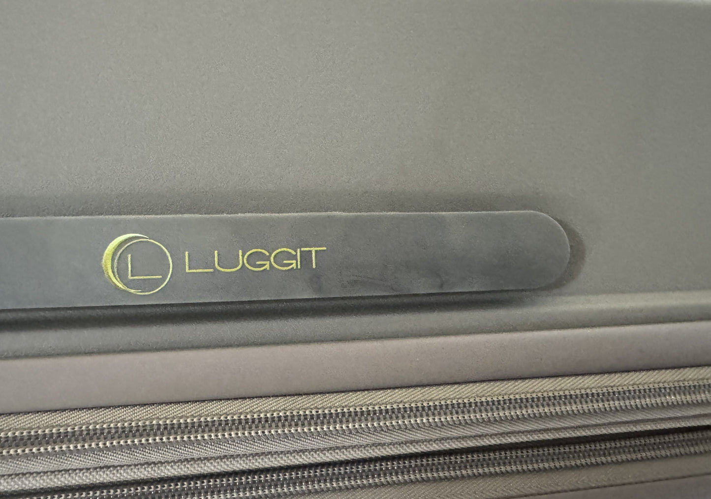 LUGGIT -Nagoya  luggage set of 3 Double zipper & Expandable  Design , Deep green