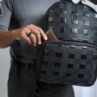 LUGGIT-BioShield-Pro Lifestyle-2411 Biometric Laptop Backpack