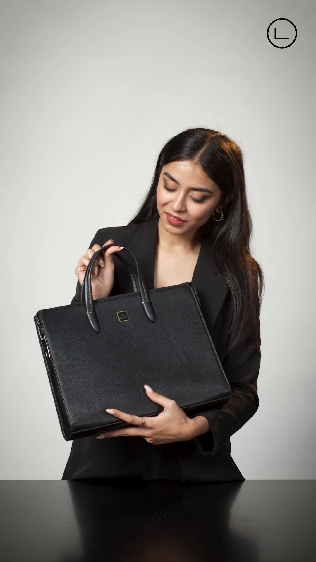luggit black leather briefcase 